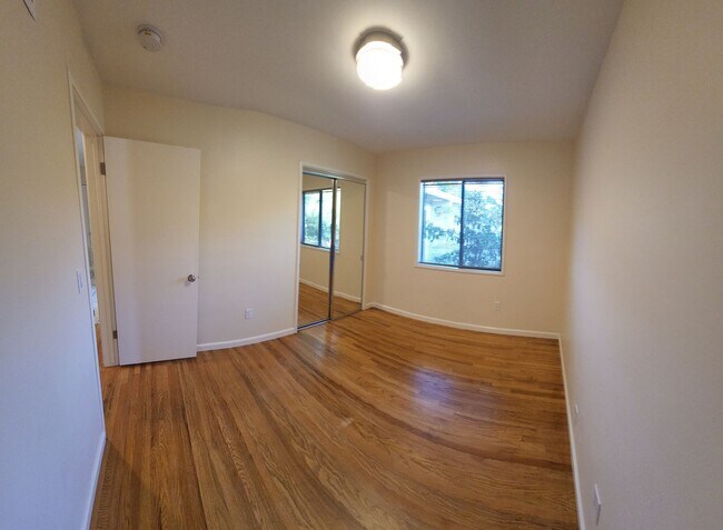 Building Photo - 5 Bedroom 3 bathroom in close proximity to POLY CAMPUS!