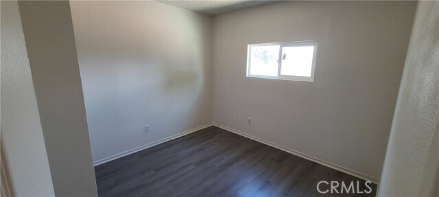 Building Photo - 421 Royal Cir
