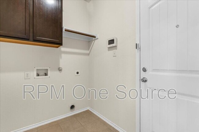 Building Photo - 1729 Park Trails Blvd