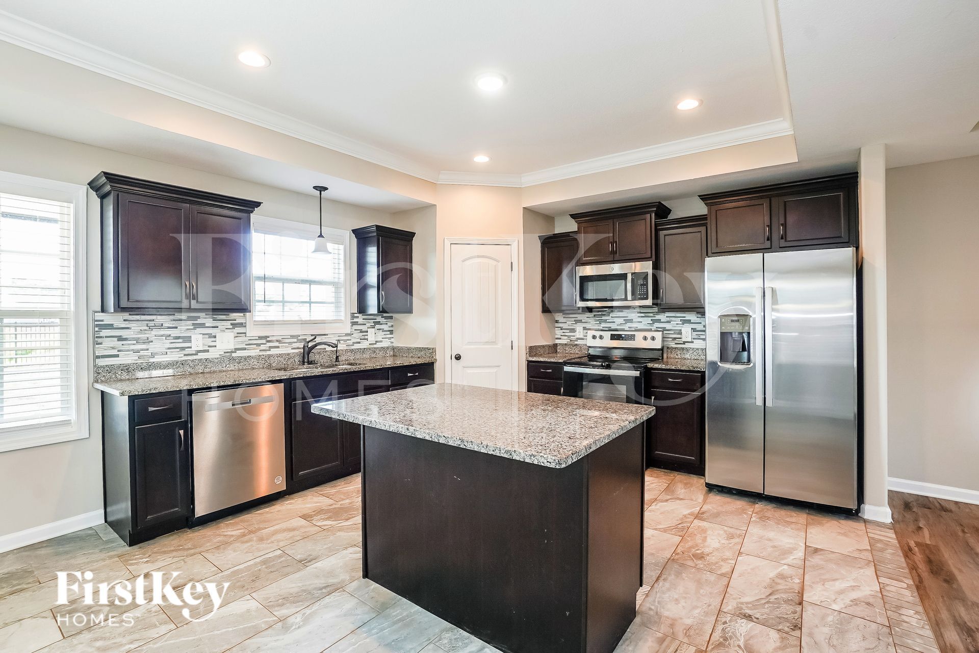 Building Photo - 1544 Kestrel Dr