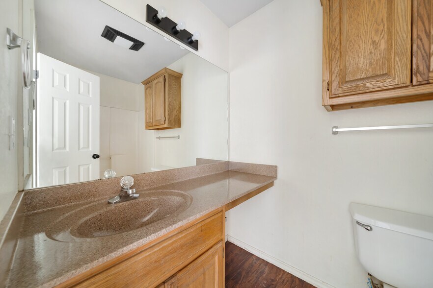 Building Photo - 11215 N 112th East Ave