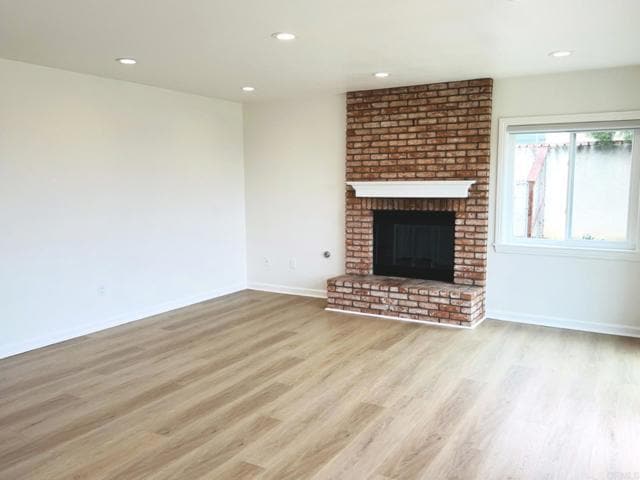 Building Photo - 1420 Tres Hermanas Way