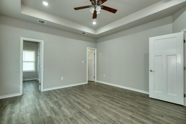 Building Photo - 1527 Geronimo Trail