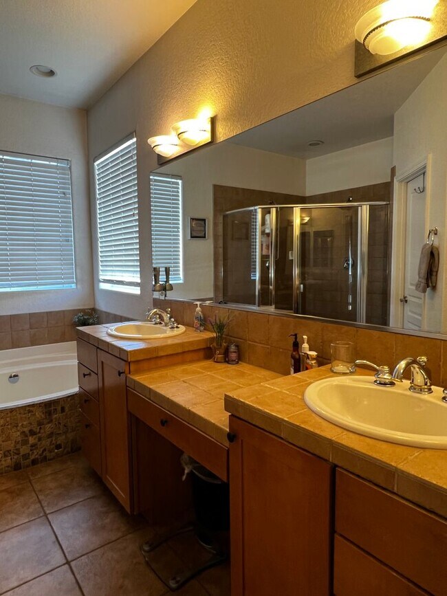 Building Photo - 1142 Harbour Cove Ct