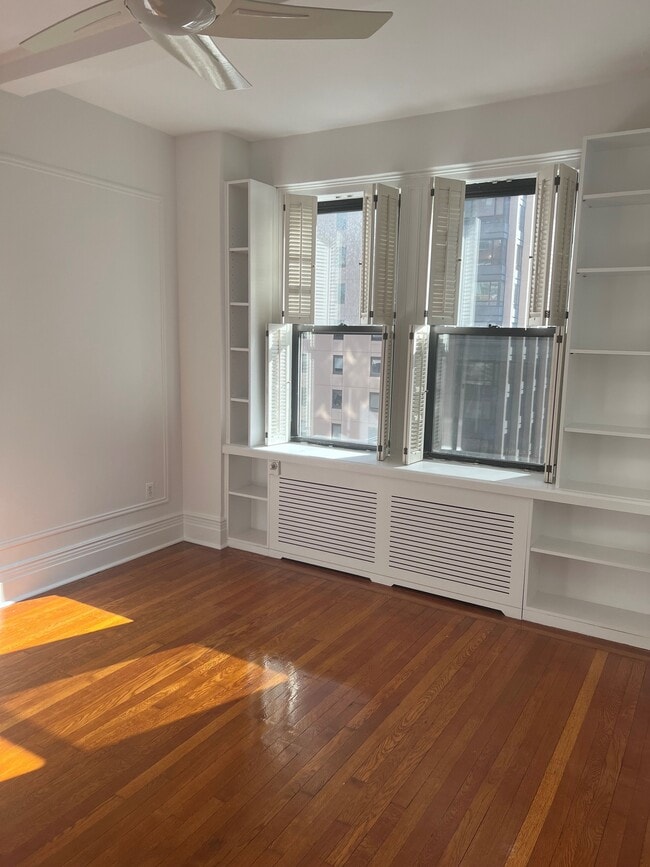 Building Photo - 157-163 E 72nd St