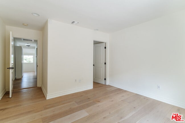 Building Photo - 15514 Del Gado Dr