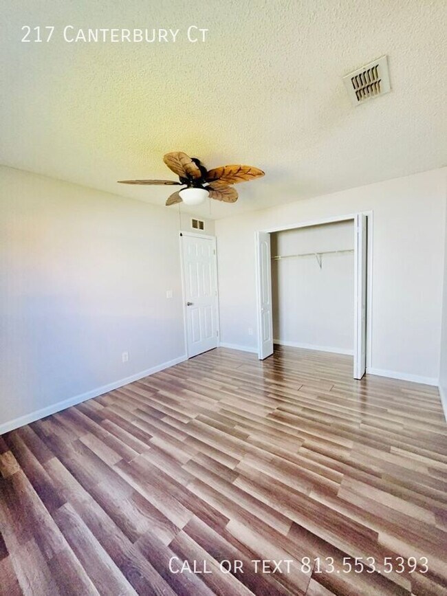 Building Photo - 217 Canterbury Ct
