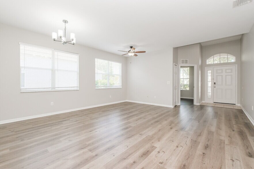 Building Photo - 6717 Cambridge Park Dr