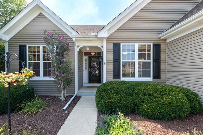 Building Photo - 1065 Red Clover Dr