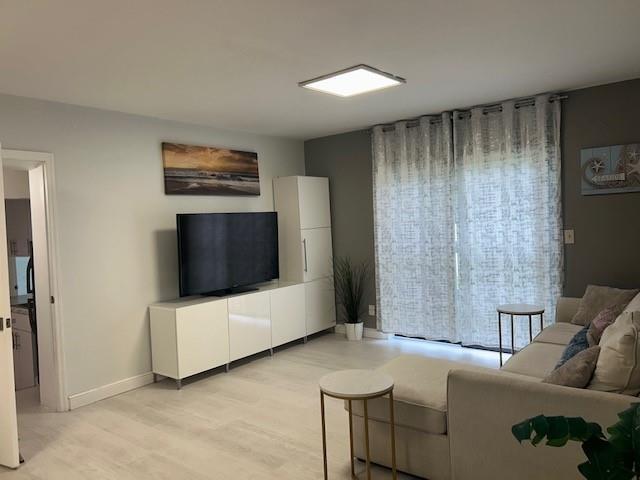 Building Photo - 245 189th Terrace