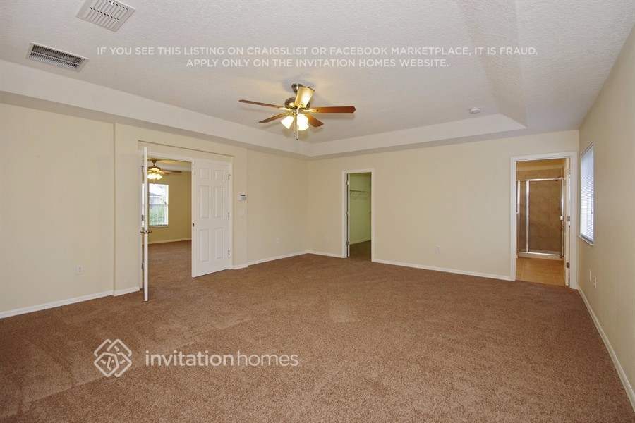 Building Photo - 10143 Malpas Point