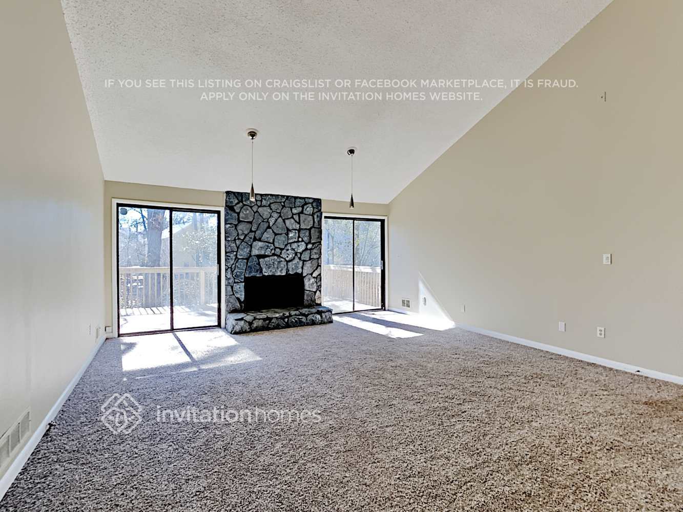 Building Photo - 125 S Falcon Bluff