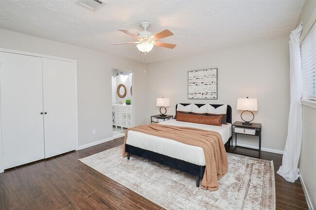 Building Photo - 22118 Fincastle Dr