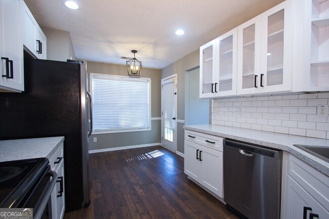 Building Photo - 413 Vista Way