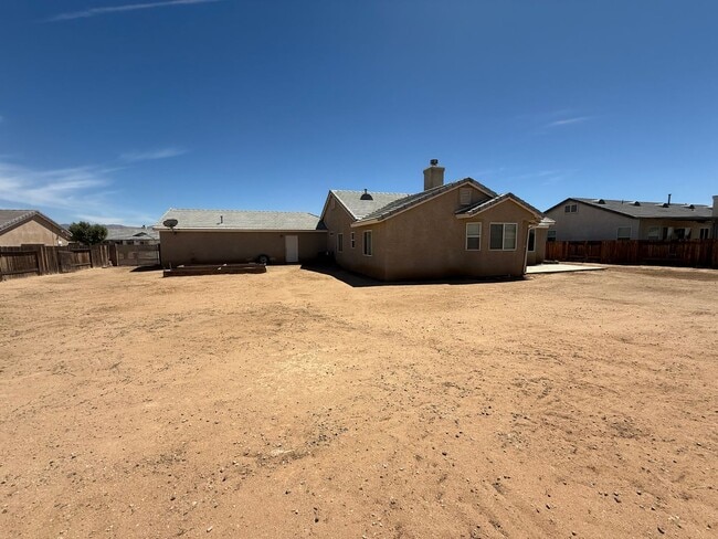 Building Photo - Beautiful Home In Apple Valley Vineyards-4...