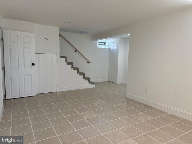 Building Photo - 6134 Marglenn Ave