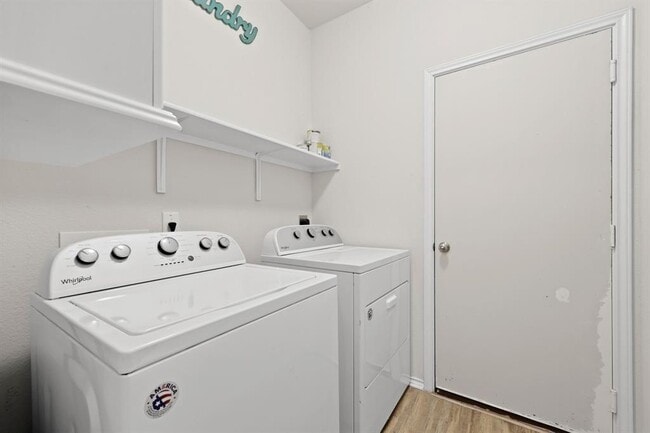 Building Photo - 240 Bedford Falls Ln