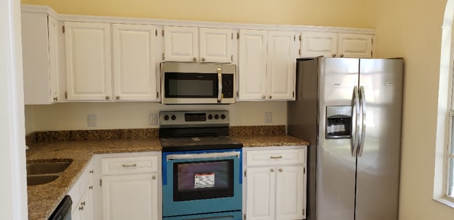 Building Photo - 616 Dharma Cir