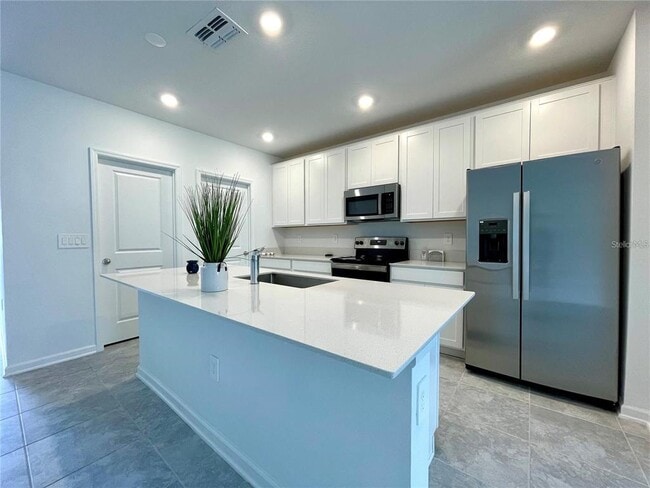 Building Photo - 2185 Aquifer Ln