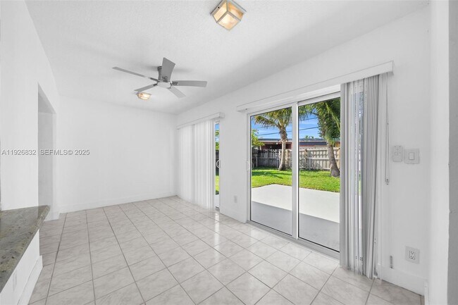 Building Photo - 3925 NW 19th Ave