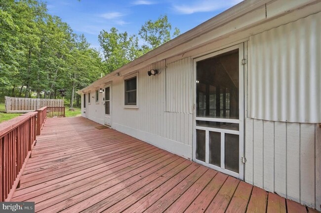Building Photo - 371 Oak Hill Rd