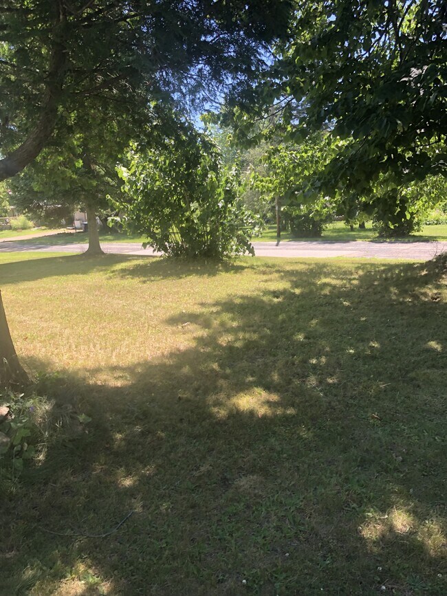 Building Photo - 574 Lincoln St