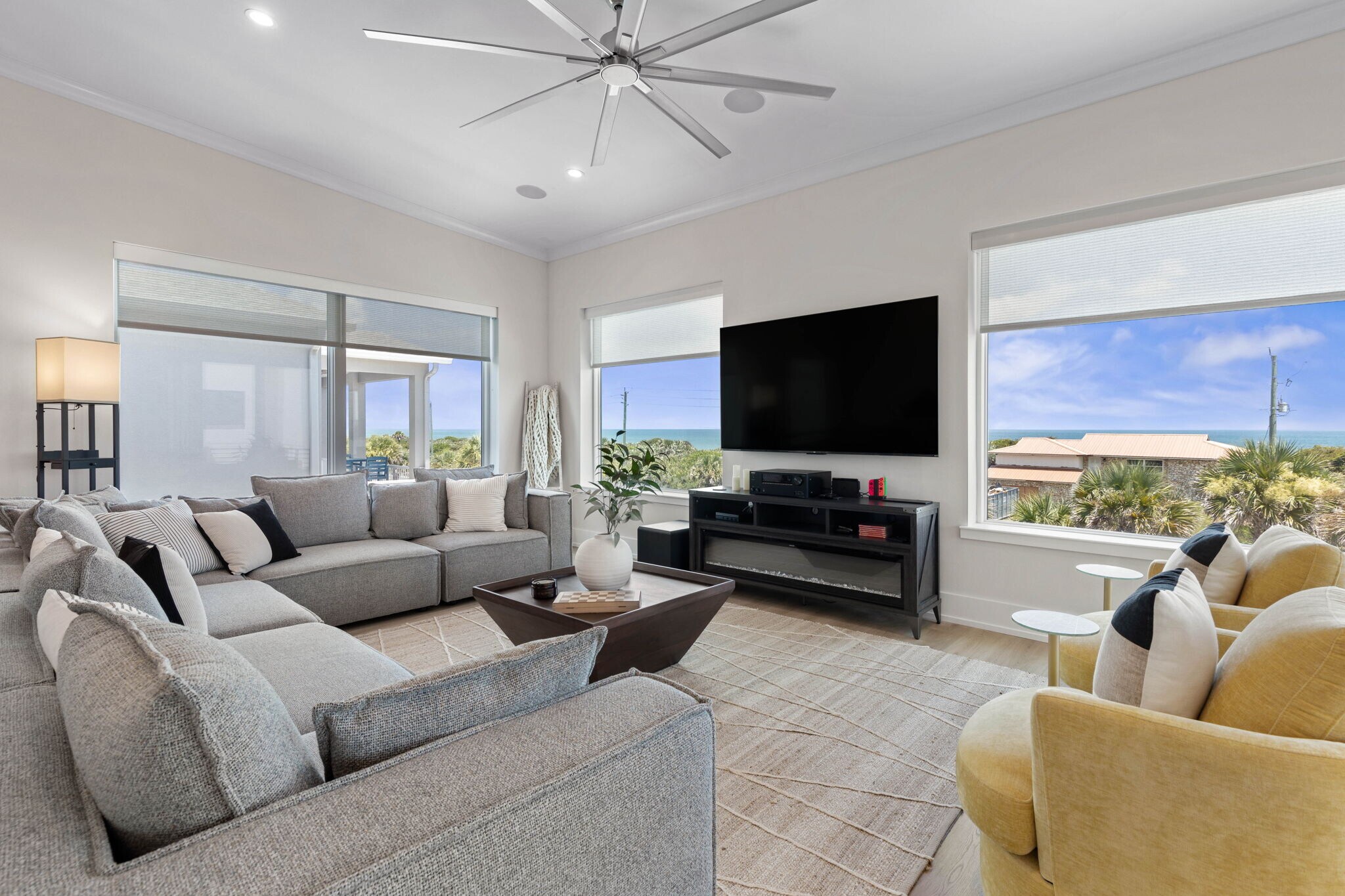 Building Photo - 3538 N Ocean Shore Blvd