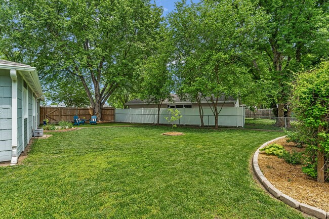 Building Photo - 2421 Brook Ln