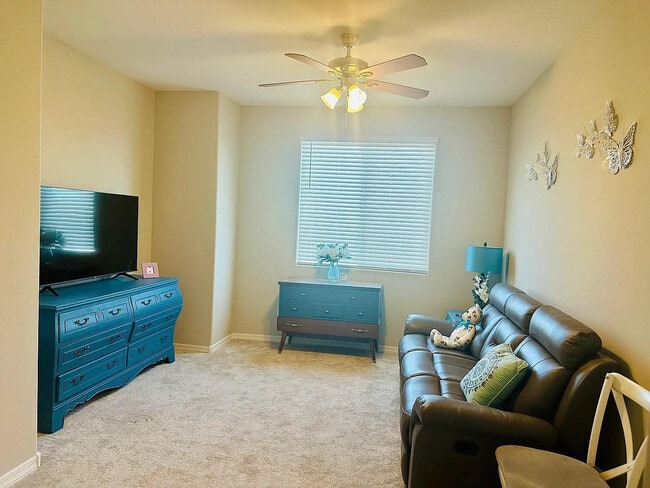 Building Photo - 10965 W Baden St