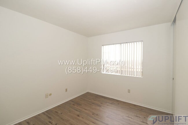 Building Photo - 10363 Penrod Ln