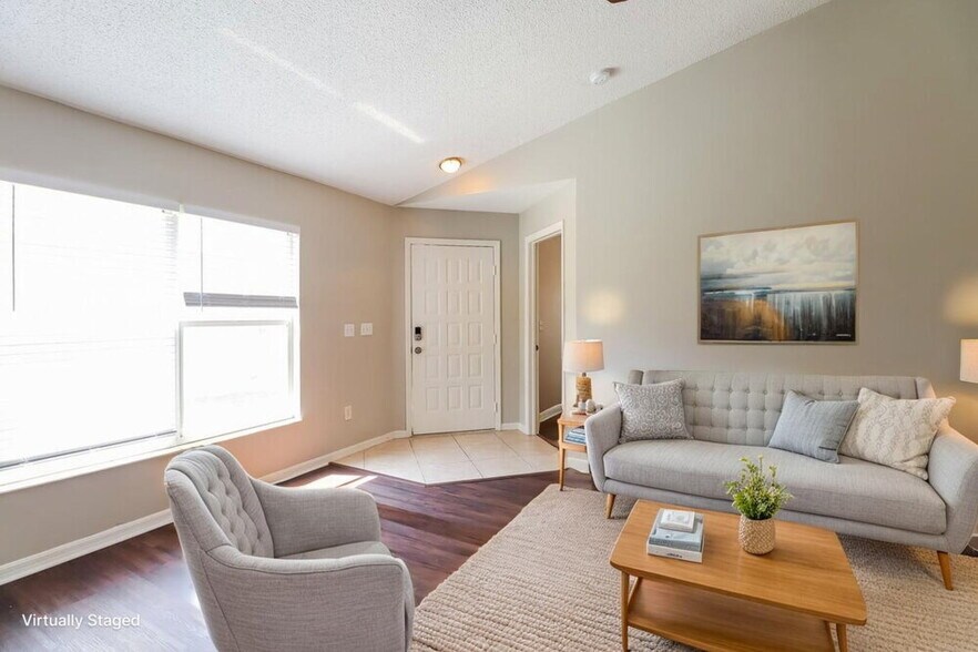Building Photo - 6713 Summer Cove Dr