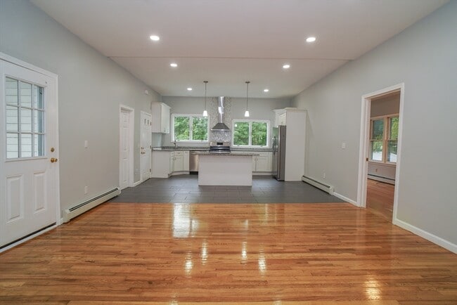 Building Photo - 48 Andover Rd