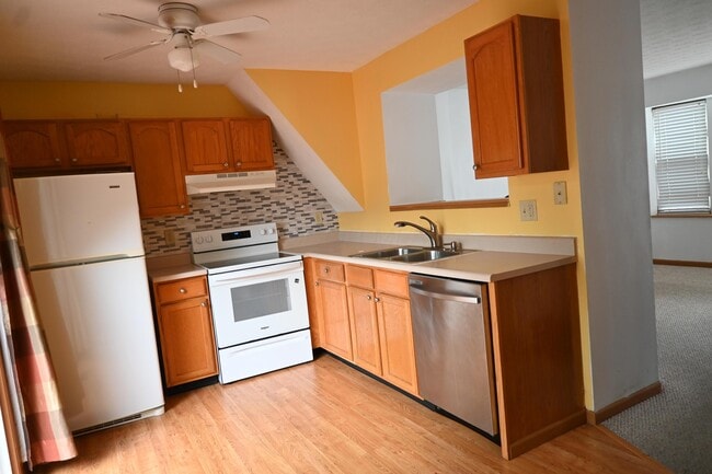 Building Photo - 917 Annagladys Dr