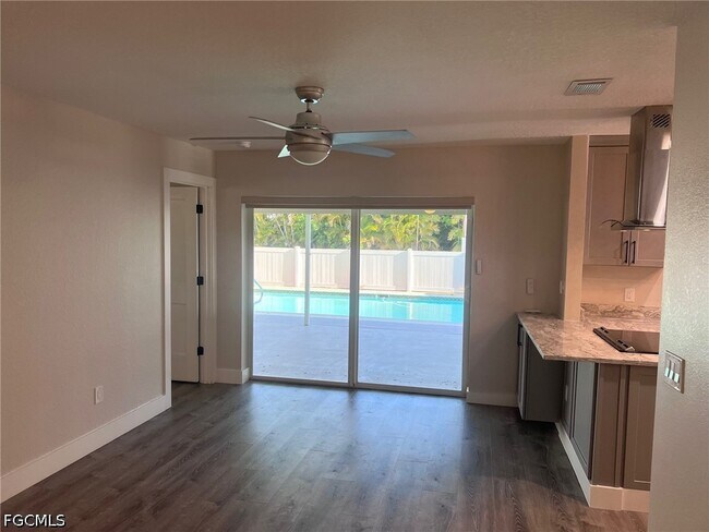 Building Photo - 3705 Stoneridge Ct