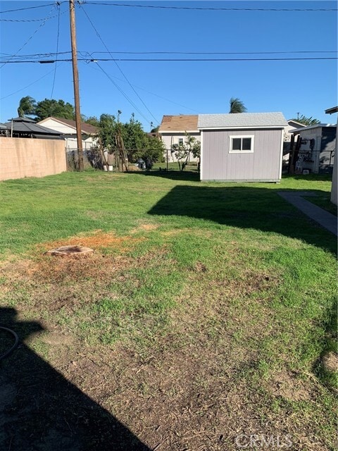 Building Photo - 8249 Oleander Ave