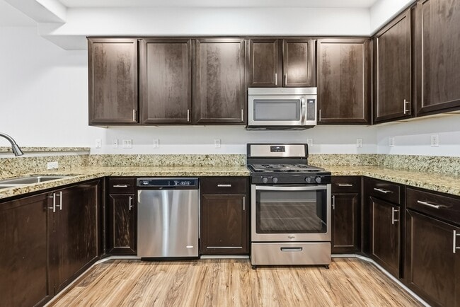 Building Photo - 1460 Mockingbird Ct