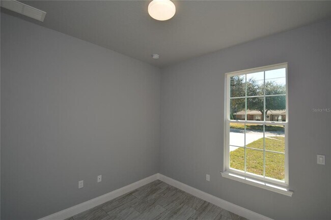 Building Photo - 25 Rosepetal Ln