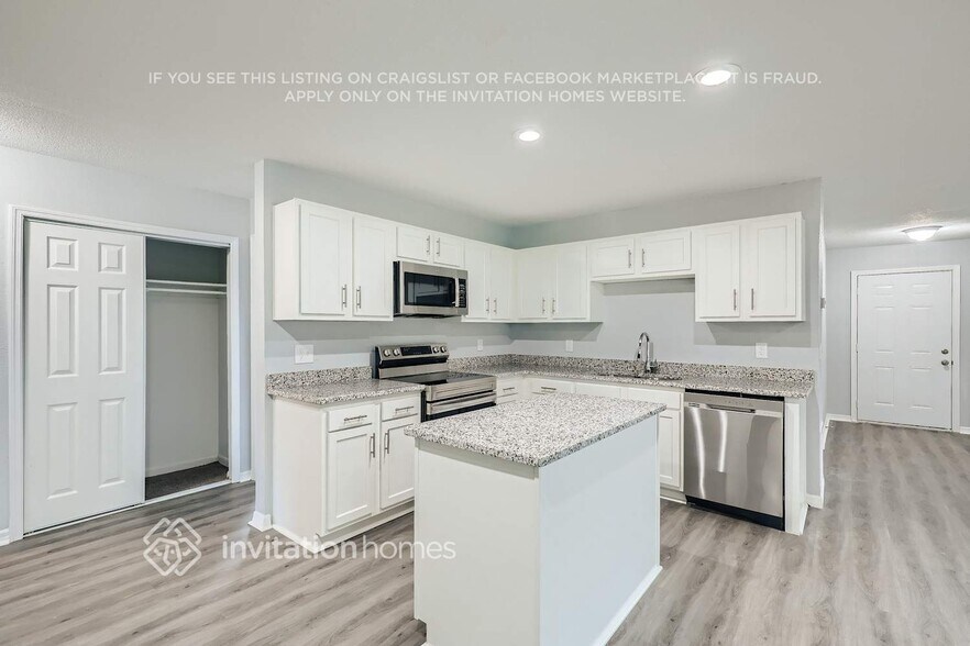 Building Photo - 8146 Chaucer Ct