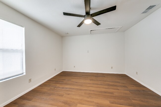 Building Photo - 2509 Valwood Pkwy