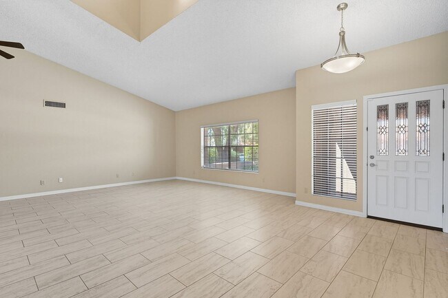 Building Photo - Scottsdale Ranch - Three Bedrooms and POOL!