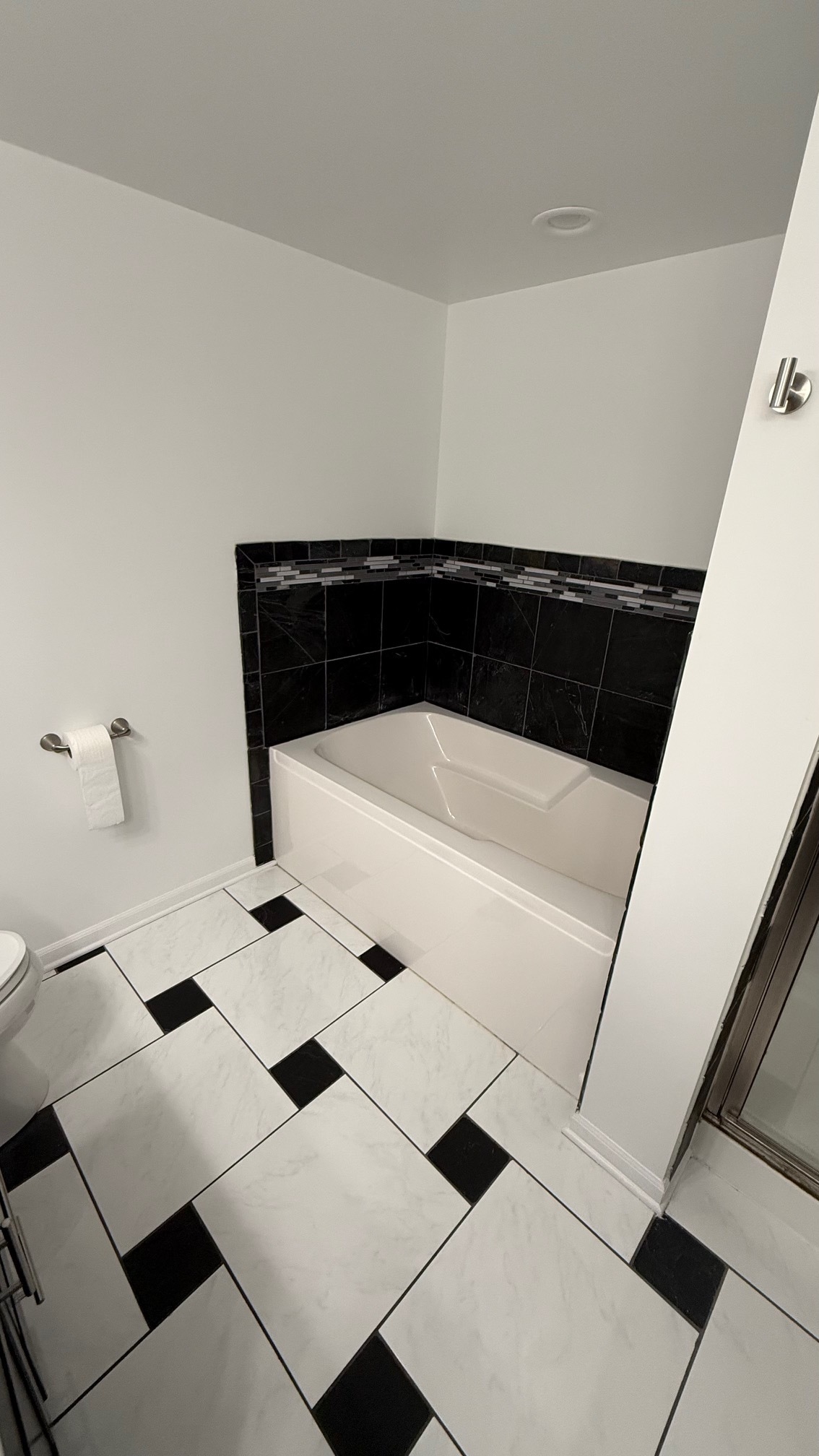 Master Tub - 225 Main St
