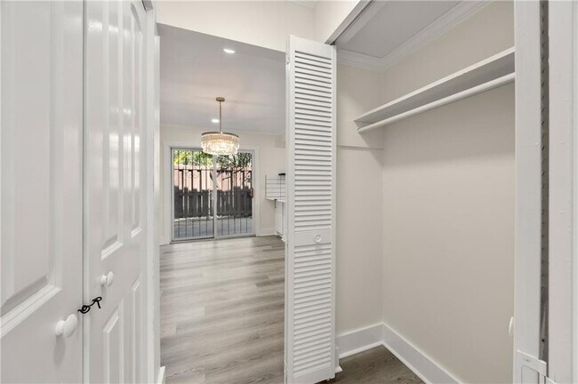 Building Photo - 3298 Abbeywood Dr