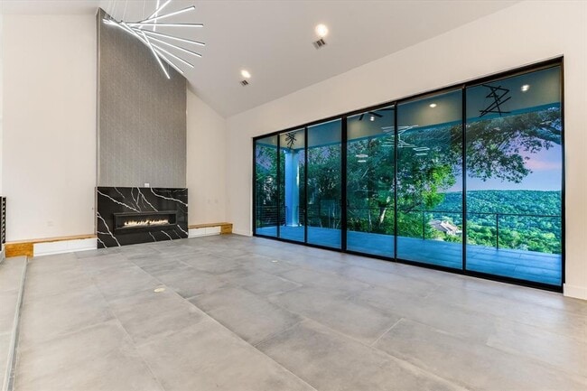 Building Photo - 9409 Bell Mountain Dr