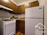 Building Photo - 837 W Wolfram St