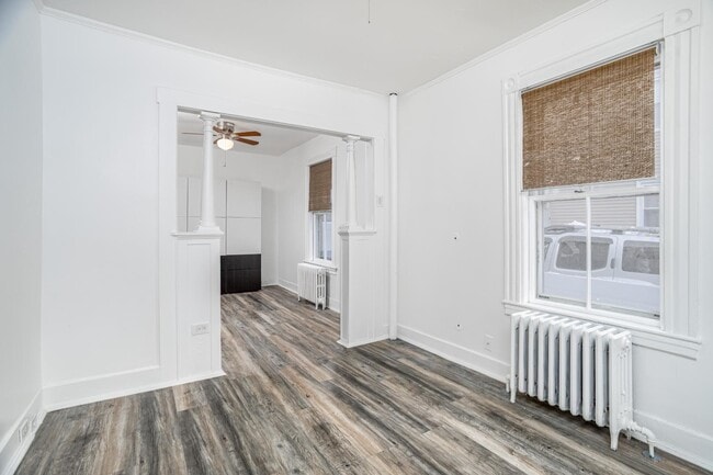 Building Photo - 47 Hartford St