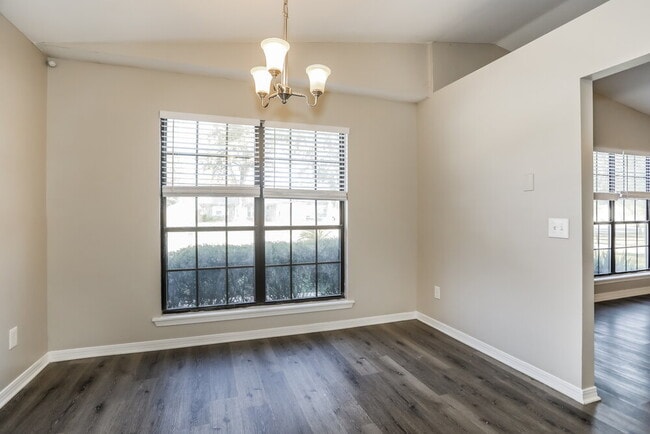 Building Photo - 1638 Sandy Hollow Loop