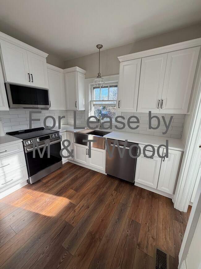 Building Photo - 3915 Old Buckingham Rd.