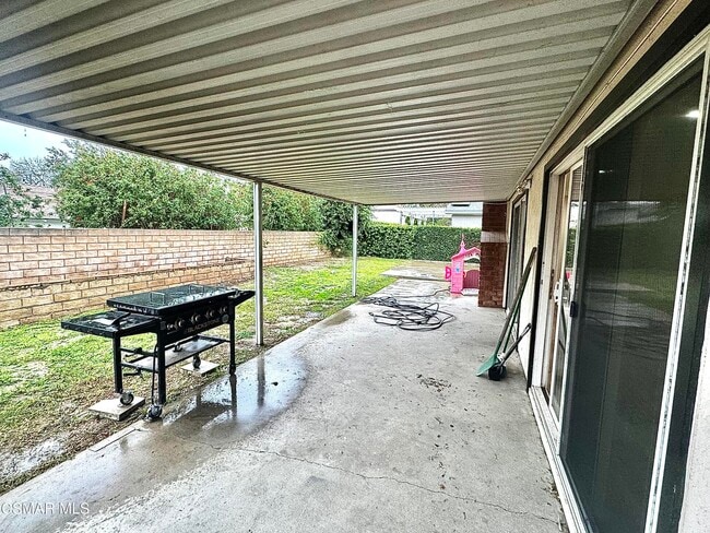 Building Photo - 2535 N Phyllis St