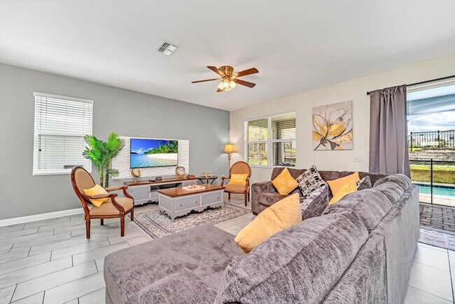 Building Photo - 9032 Stinger Dr