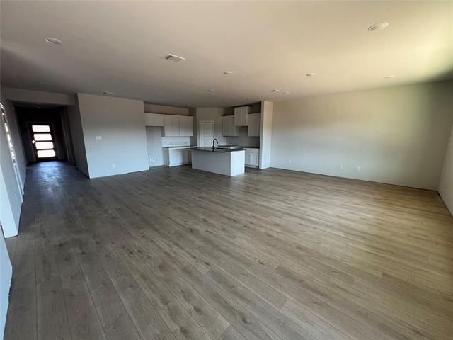 Building Photo - 3204 Royal Frst Dr